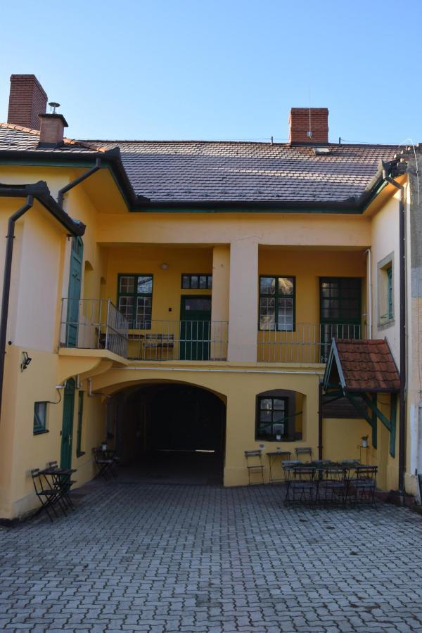 Hauser-bodnar Haz Guest house *